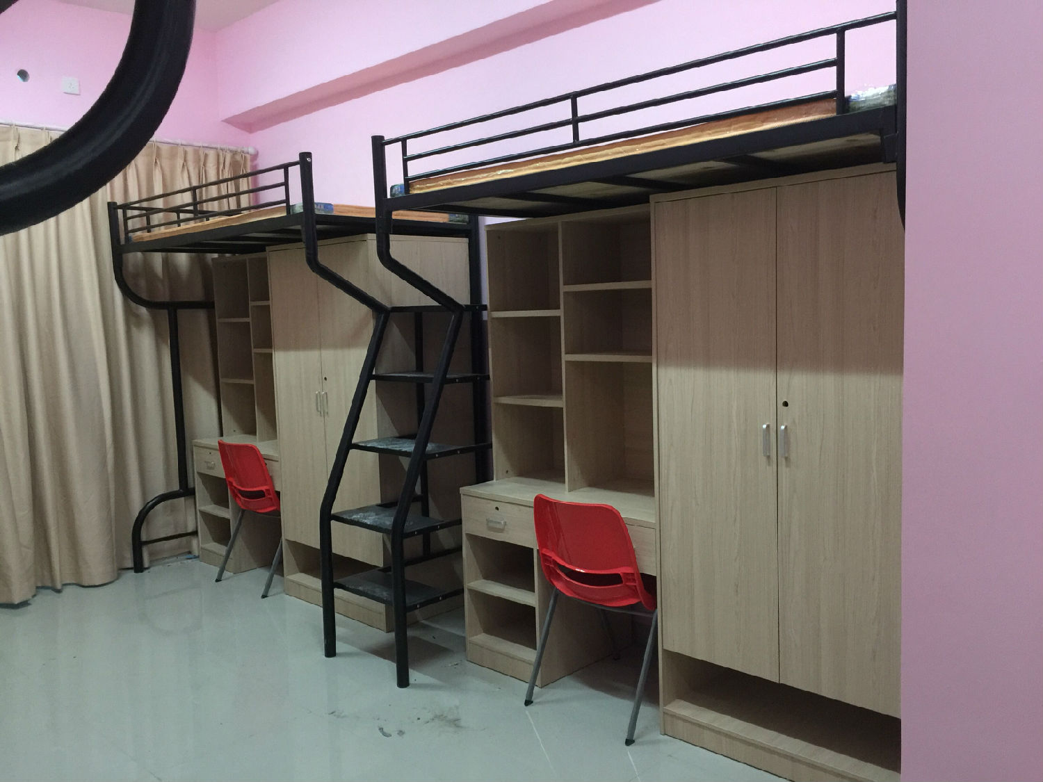 瑞得福国际学校家具办公家具配套工程案例