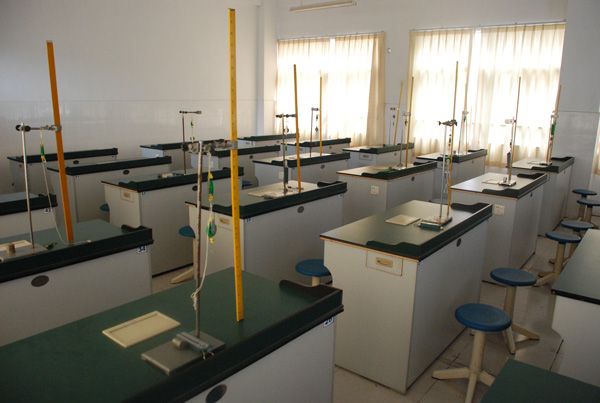 东莞清溪中学学校家具工程配套案例