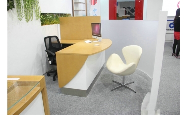 银行家具